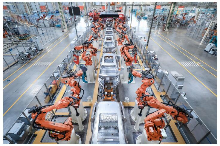 江淮汽車 以安全領(lǐng)先與智能智造，鑄就中國新能源車新標桿